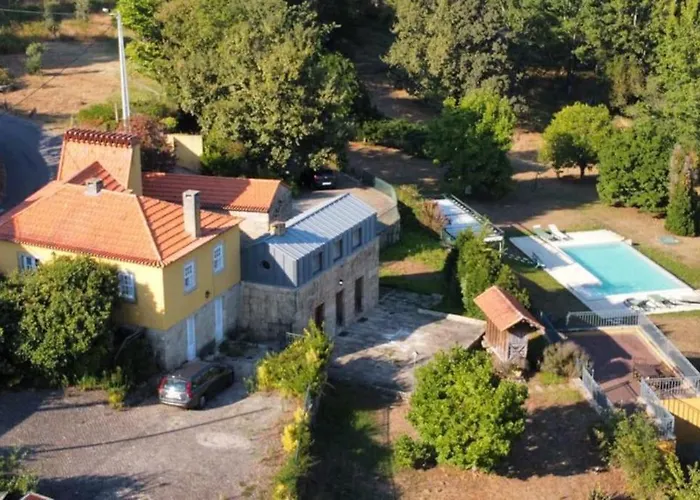 Confort, Fun And Leisure In Douro Rural Space *